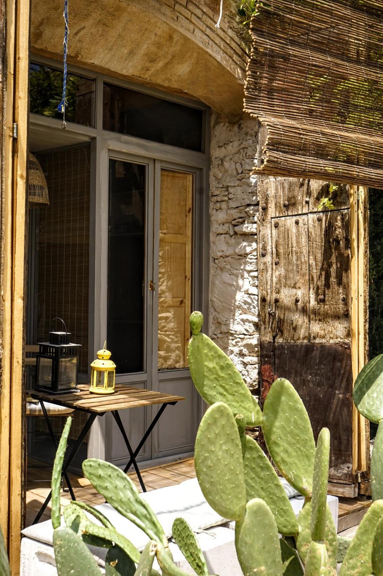 Can Tat, Loft In A Old Coach House Sant Jordi Desvalls Exterior foto